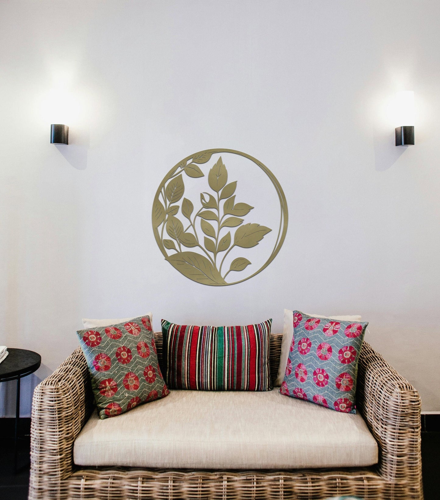 Elegant Metal Sign, Housewarming Gift, Wall Decor Home Deco, Custom Round Metal Art with Leaf, FarmHouse Decor